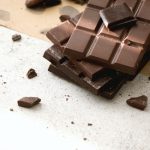 تفسير حلم اطعام الميت شوكولاتة في المنام