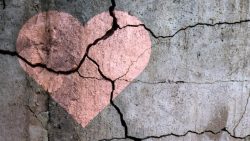 تفسير حلم رؤية بنتي تزني في المنام