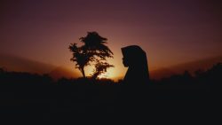تفسير حلم رؤية الزوجة بدون حجاب في المنام