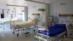 تفسير حلم زيارة الحي للميت في المستشفى في المنام