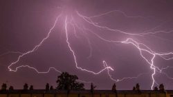 تفسير حلم صاعقة الضوء في المنام