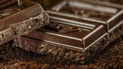 تفسير حلم اني اعطي الشوكولاته لابنتي في المنام
